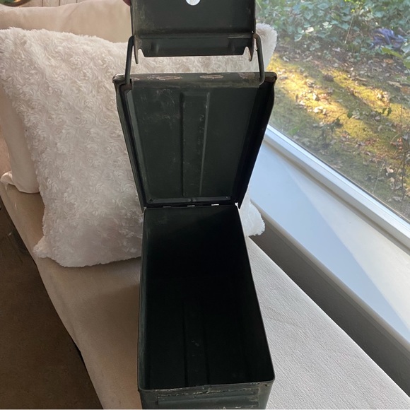 Metal USA Ammo Box, Ammunition Box, Water Tight~Anything Important Storage Box - Picture 9 of 14